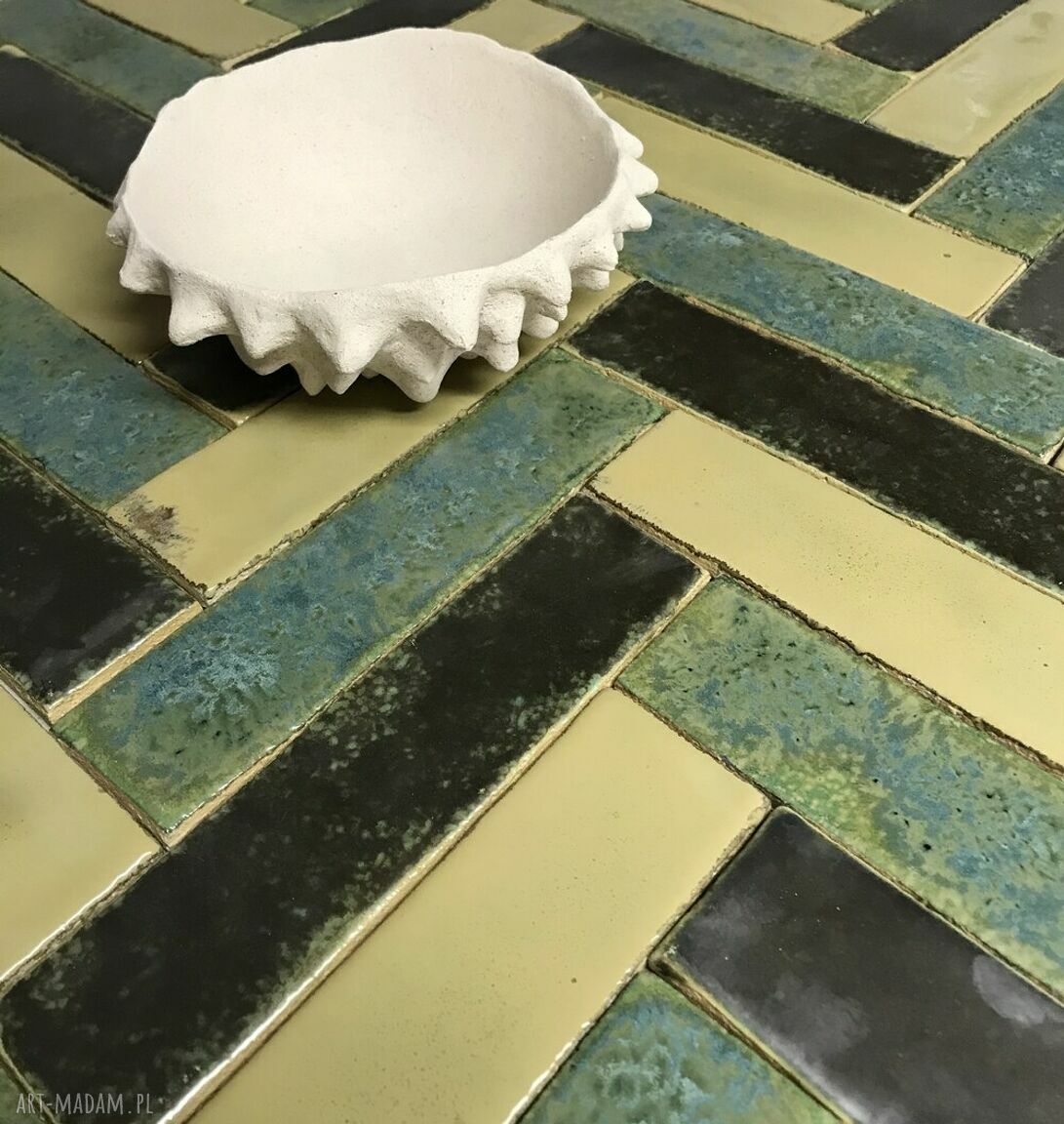 Kafle „Gra w zielone” - ceramiczne płytki ręcznie robione na ścianę i podłogę