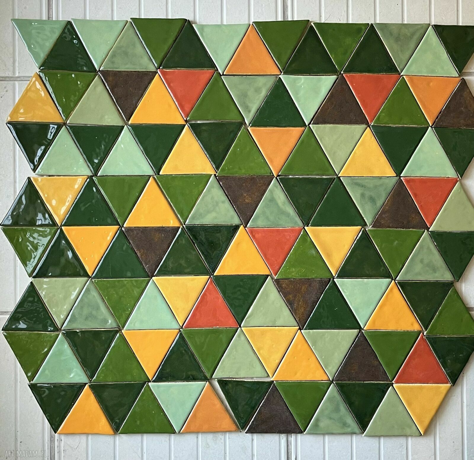 Kafle „Retro” - kolorowe trójkątne kafelki ceramiczne ręcznie robione