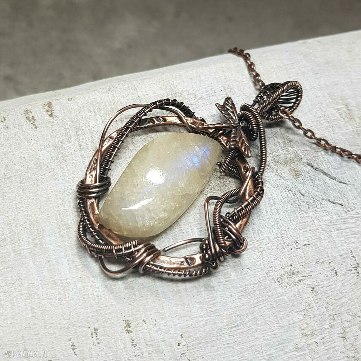 Wisiorek z kamieniem księżycowym m199 - miedź wire wrapping