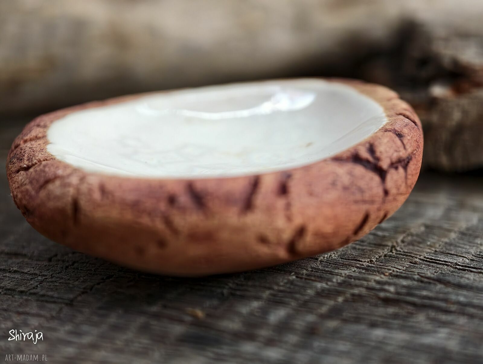 Ceramiczny kamień spokoju Mgła - ręcznie robiony amulet