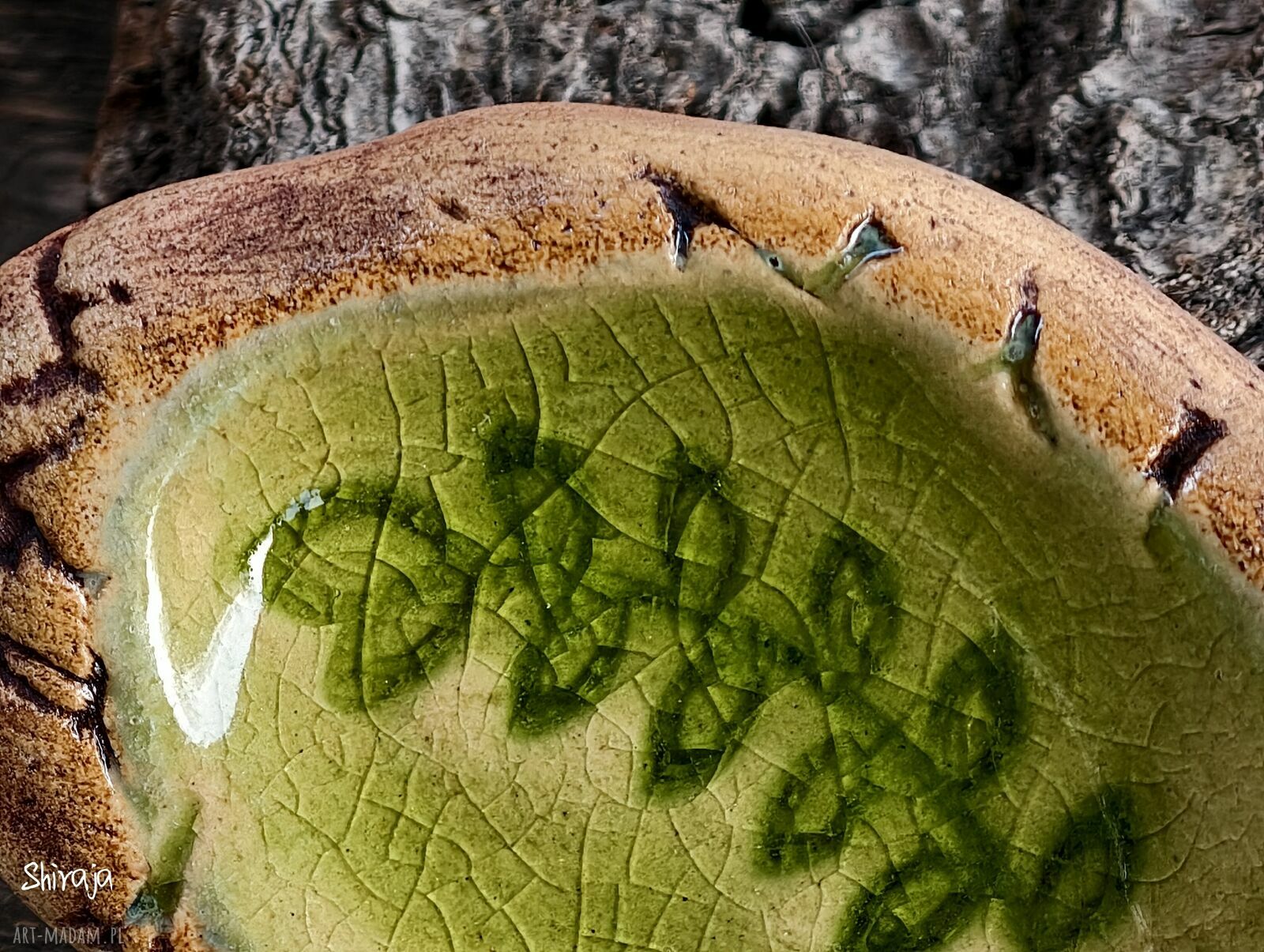 Ceramiczny kamień spokoju Mech - ręcznie robiony amulet
