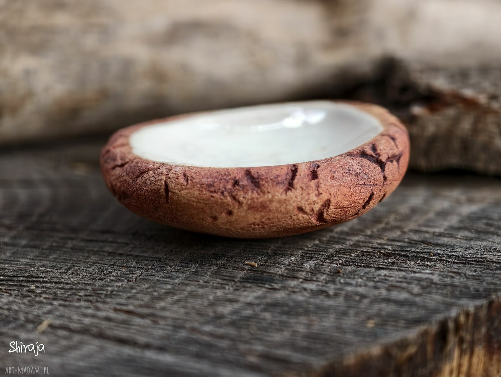 Ceramiczny kamień spokoju Mgła - ręcznie robiony amulet