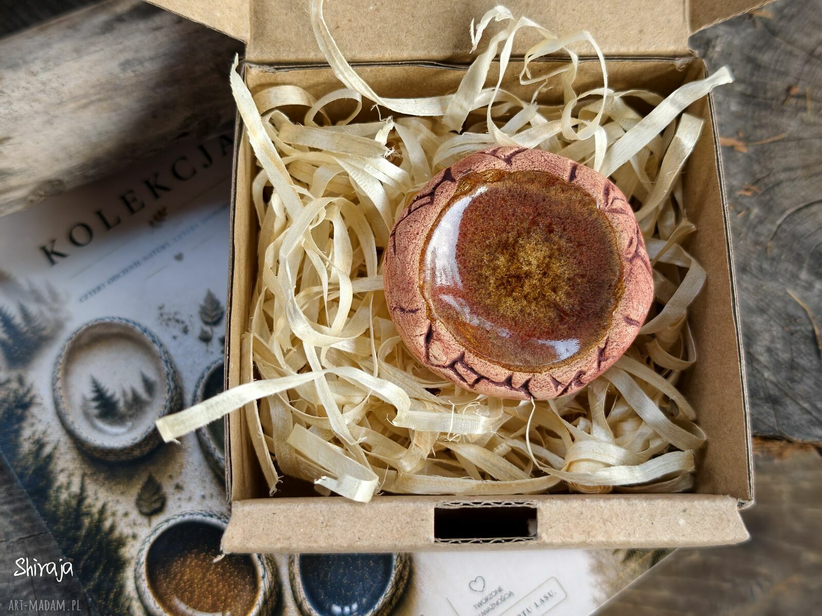 Ceramiczny kamień spokoju Ziemia - ręcznie robiony amulet