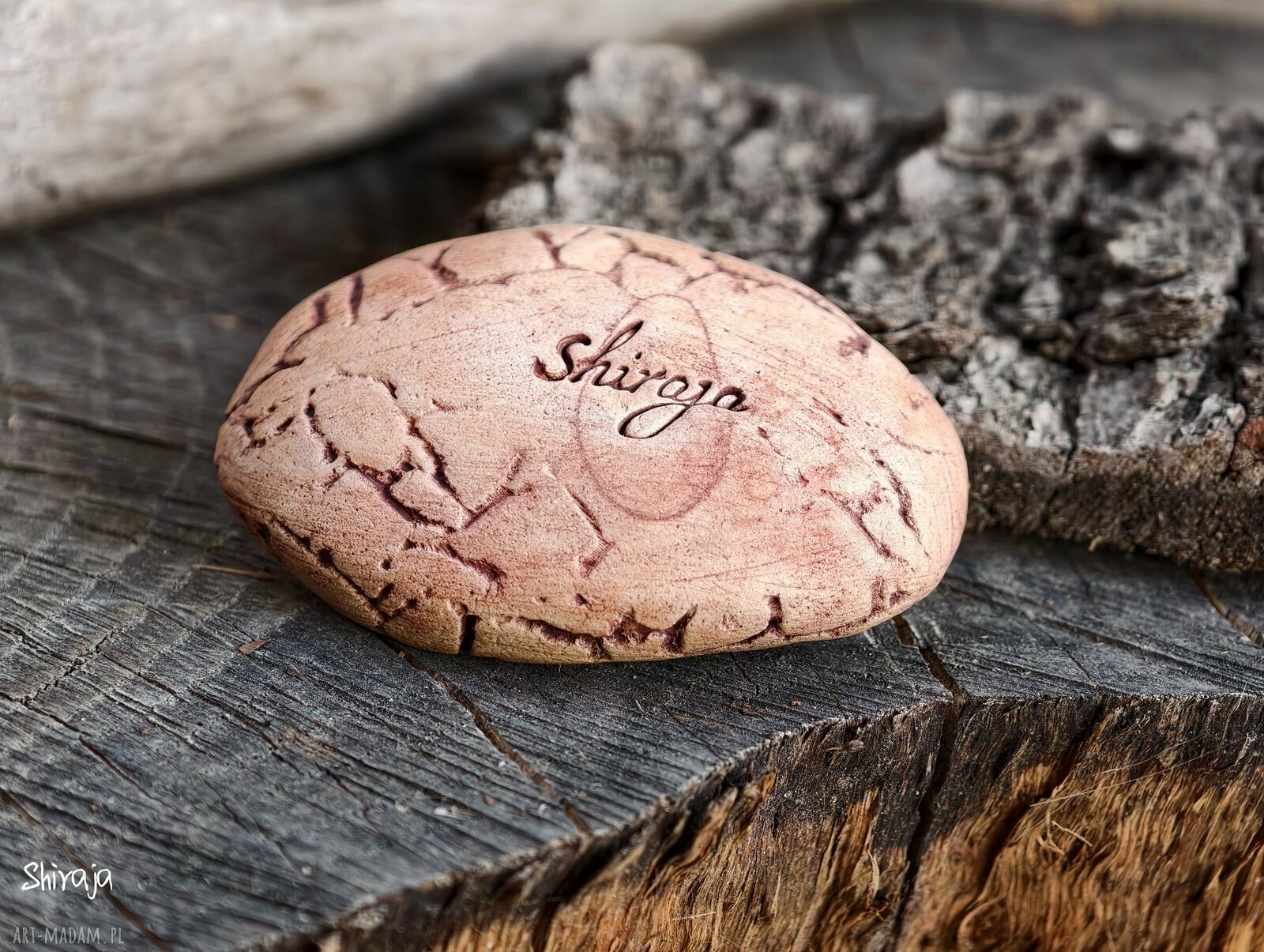 Ceramiczny kamień spokoju Mech - ręcznie robiony amulet
