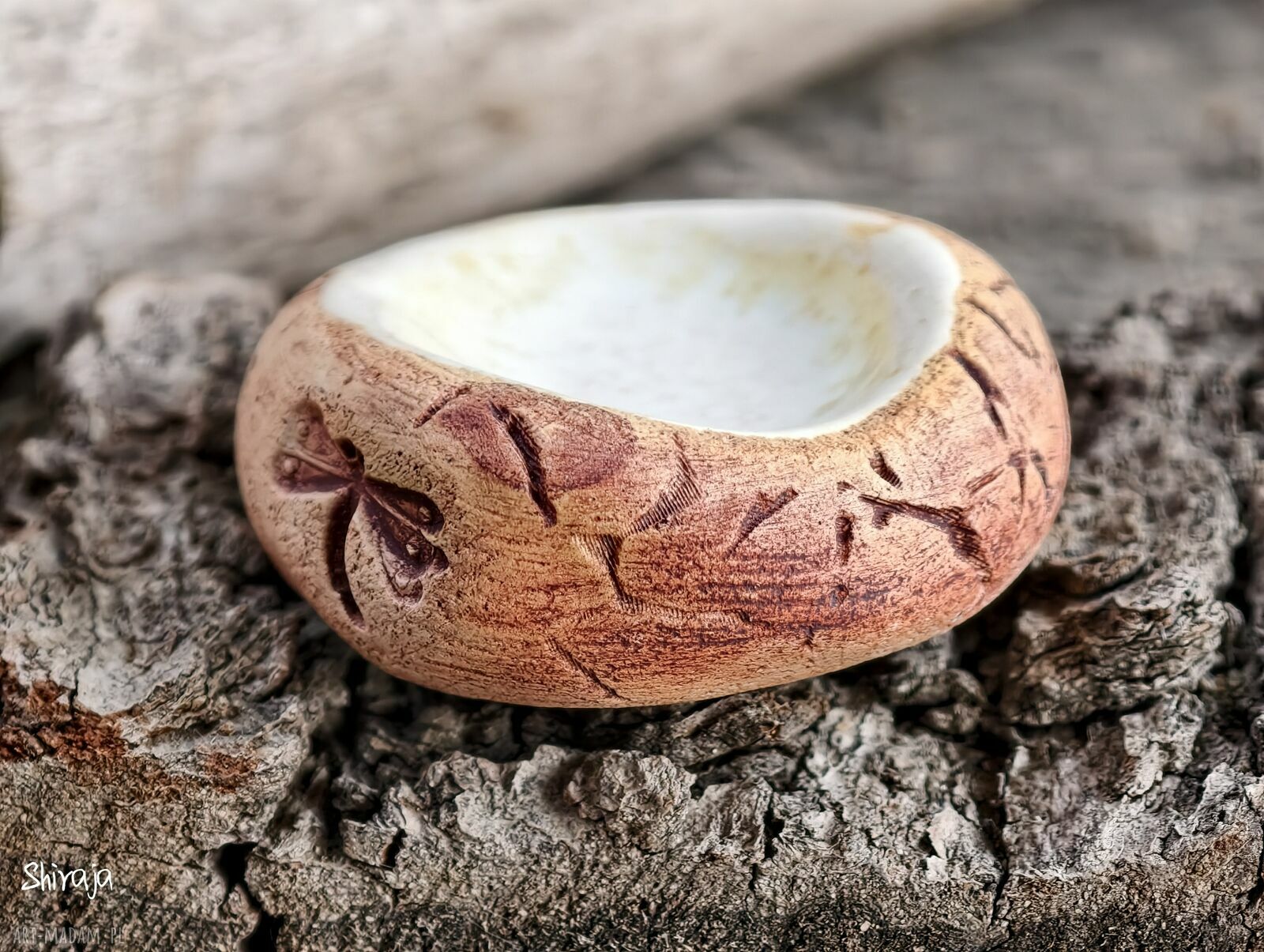Kamień spokoju z ważką - ceramiczny kamień antystresowy