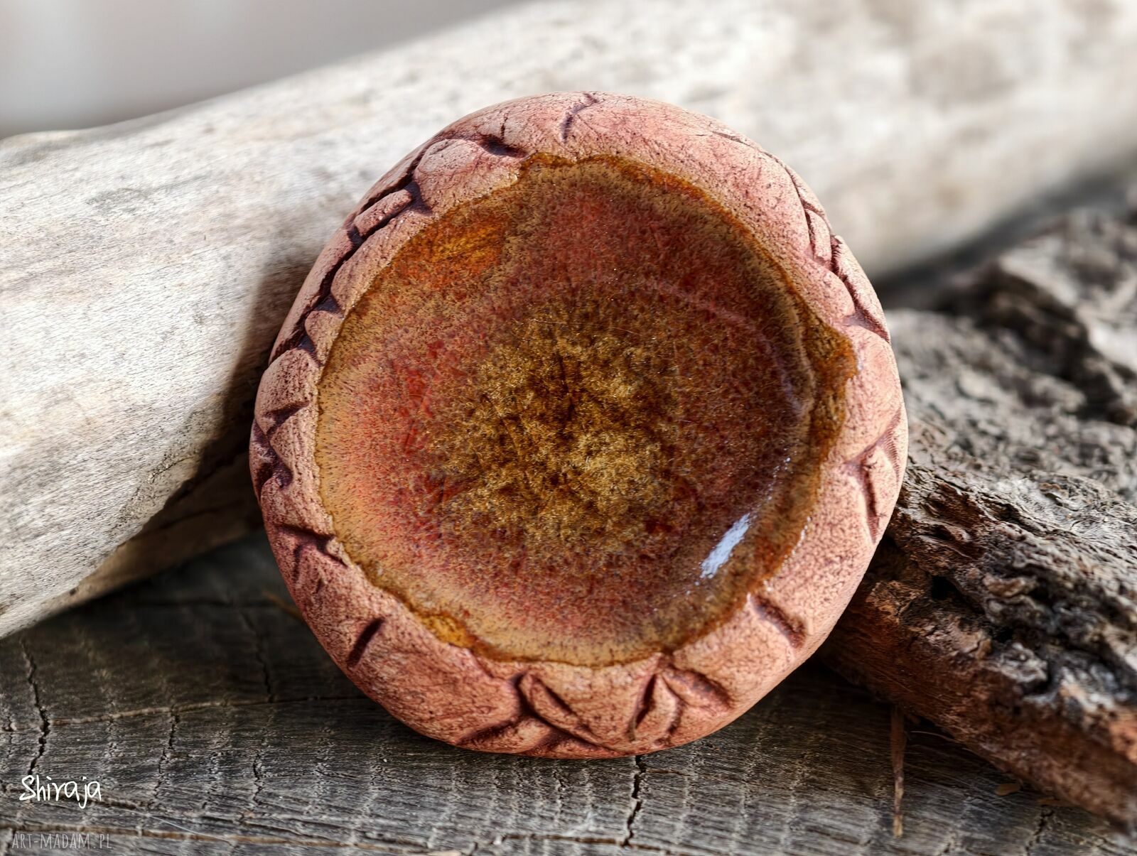 Ceramiczny kamień spokoju Ziemia - ręcznie robiony amulet