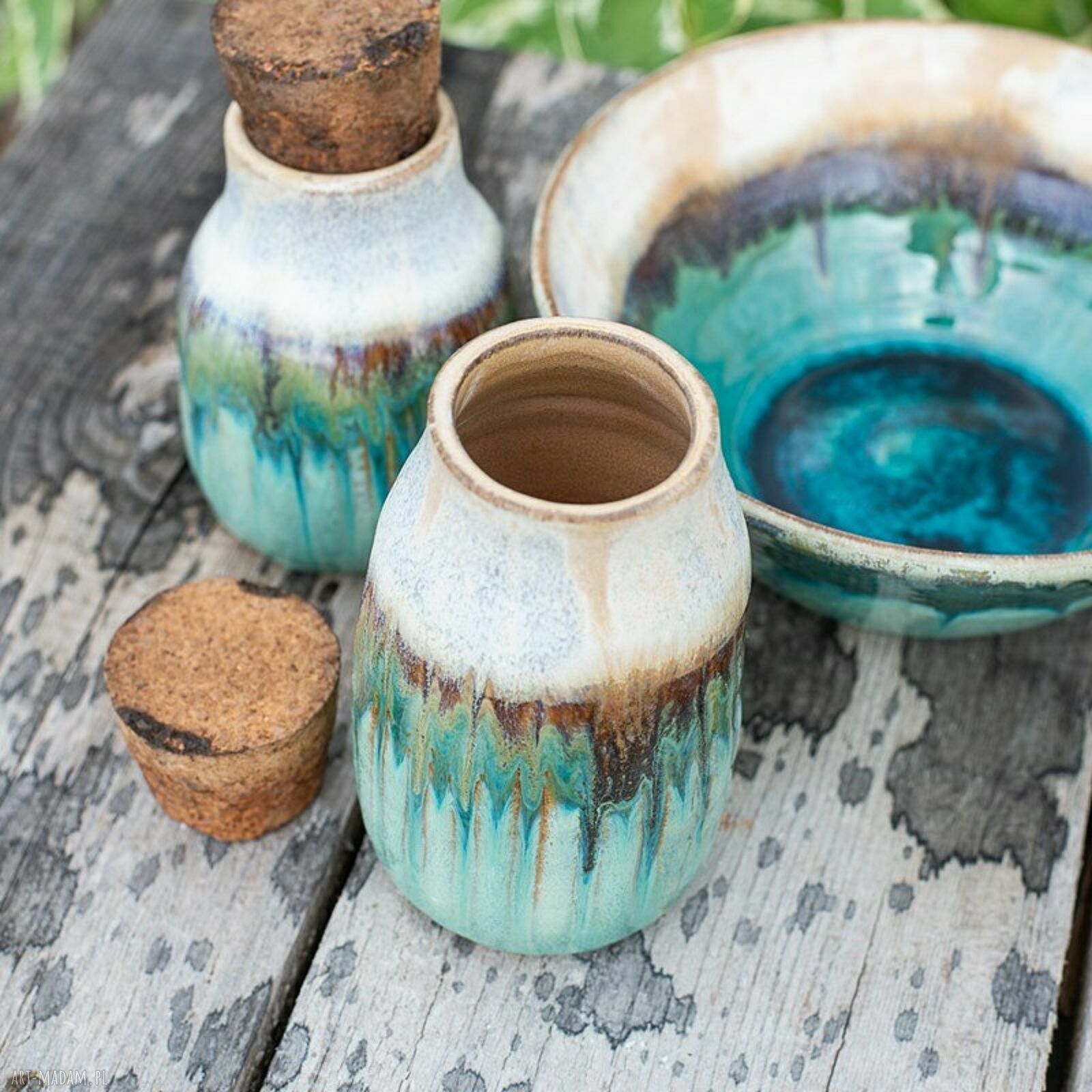 Ręcznie robiona ceramiczna dekoracja do domu