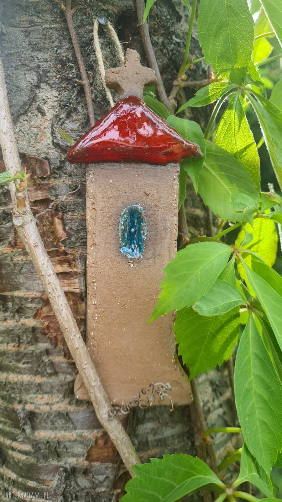 Kapliczka ceramiczna 17 cm - ręczna ozdoba domu i ogrodu