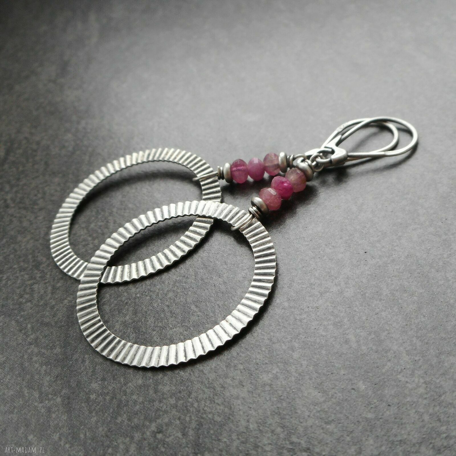 Ręcznie robione kolczyki handmade dla kobiet