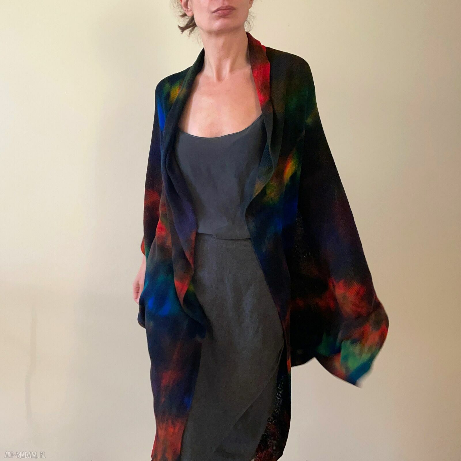 Kardigan "Kokon" z wełny merino - ciemny z kolorowymi akcentami (oversize)