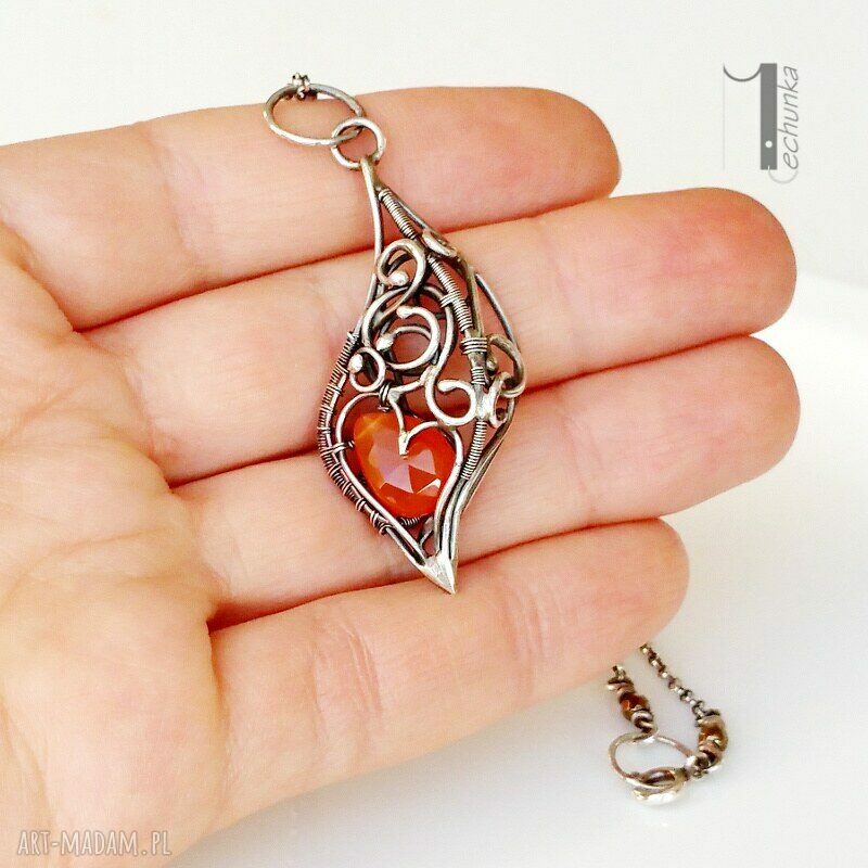 KarmeLOVE I - srebrny naszyjnik z karneolem i ukrytym sercem (wire wrapping)