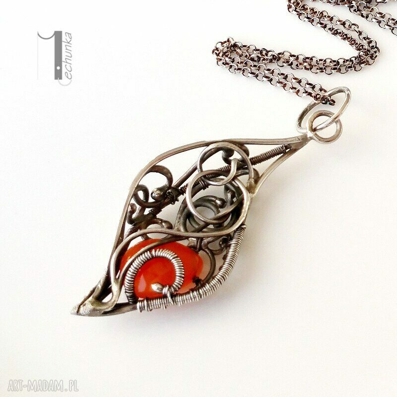 KarmeLOVE I - srebrny naszyjnik z karneolem i ukrytym sercem (wire wrapping)