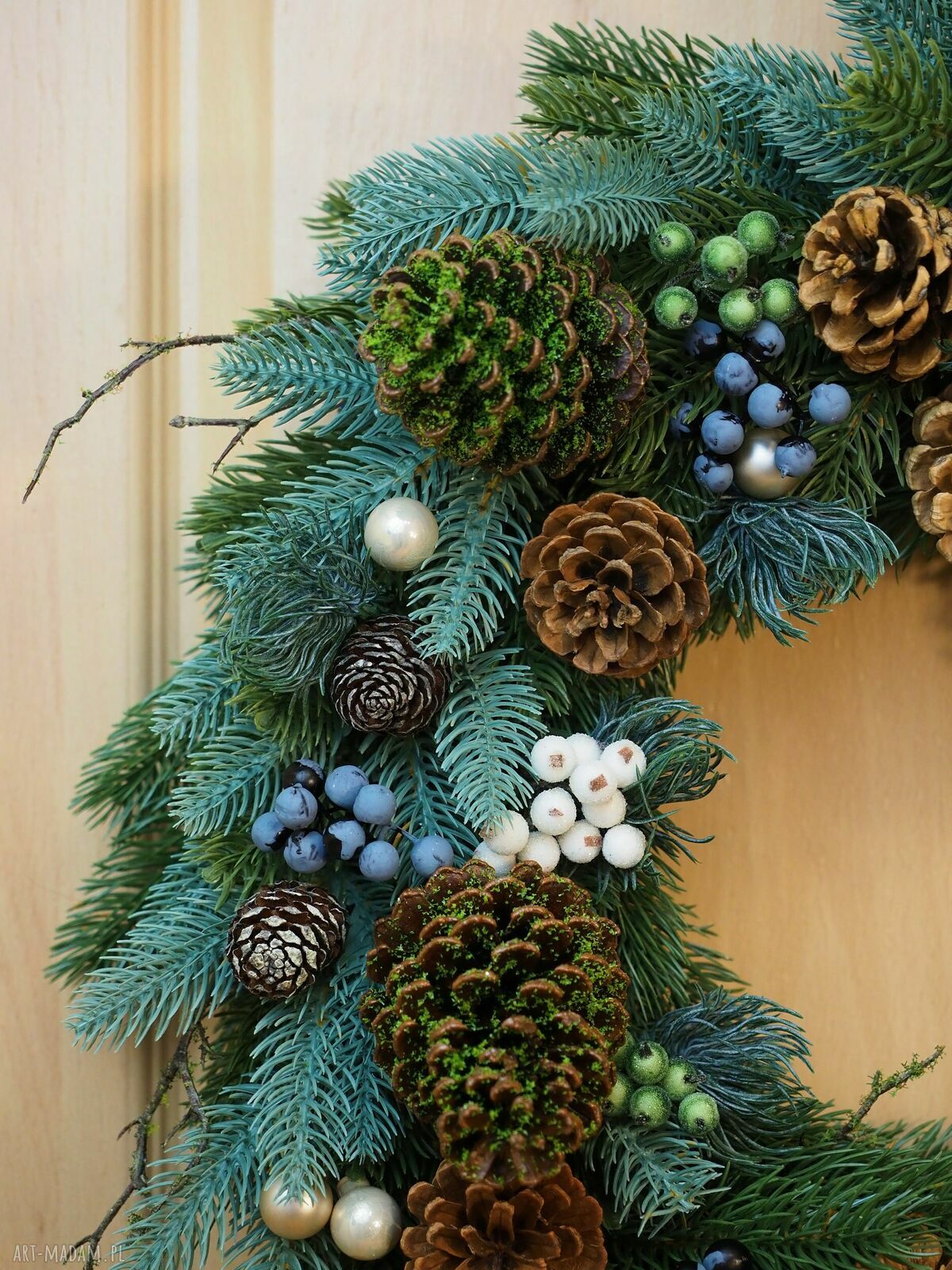Ręcznie pleciony wianek świąteczny na drzwi i ścianę - średnica ok. 55 cm