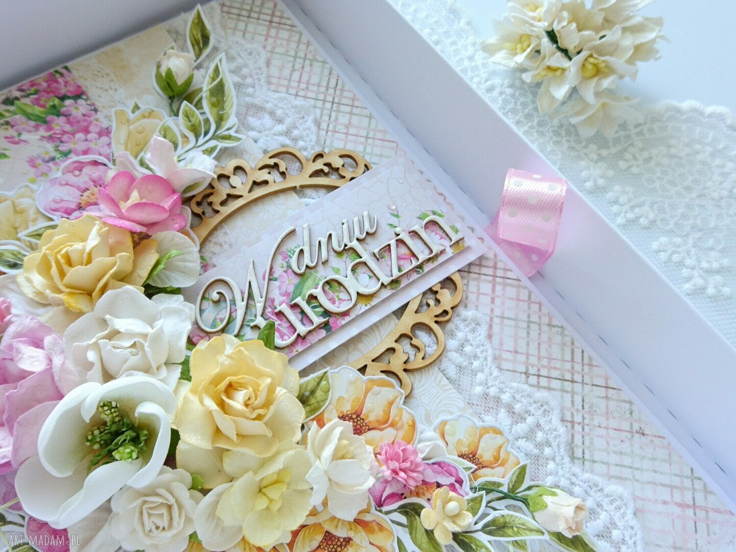 scrapbooking kartki: Kartka A5 na urodziny w pudełku Handmade