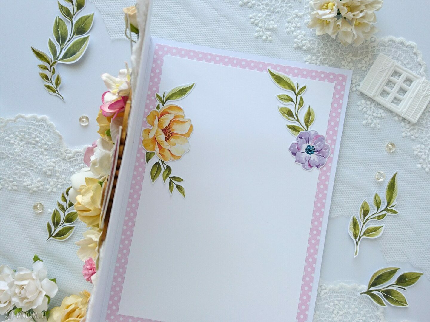 scrapbooking kartki: Kartka A5 na urodziny w pudełku Handmade