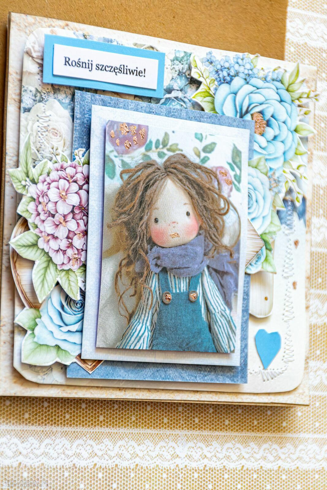 Kartka urodzinowa w stylu scrapbooking "Rośnij szczęśliwie" - bogato zdobiona dla dziewczynki