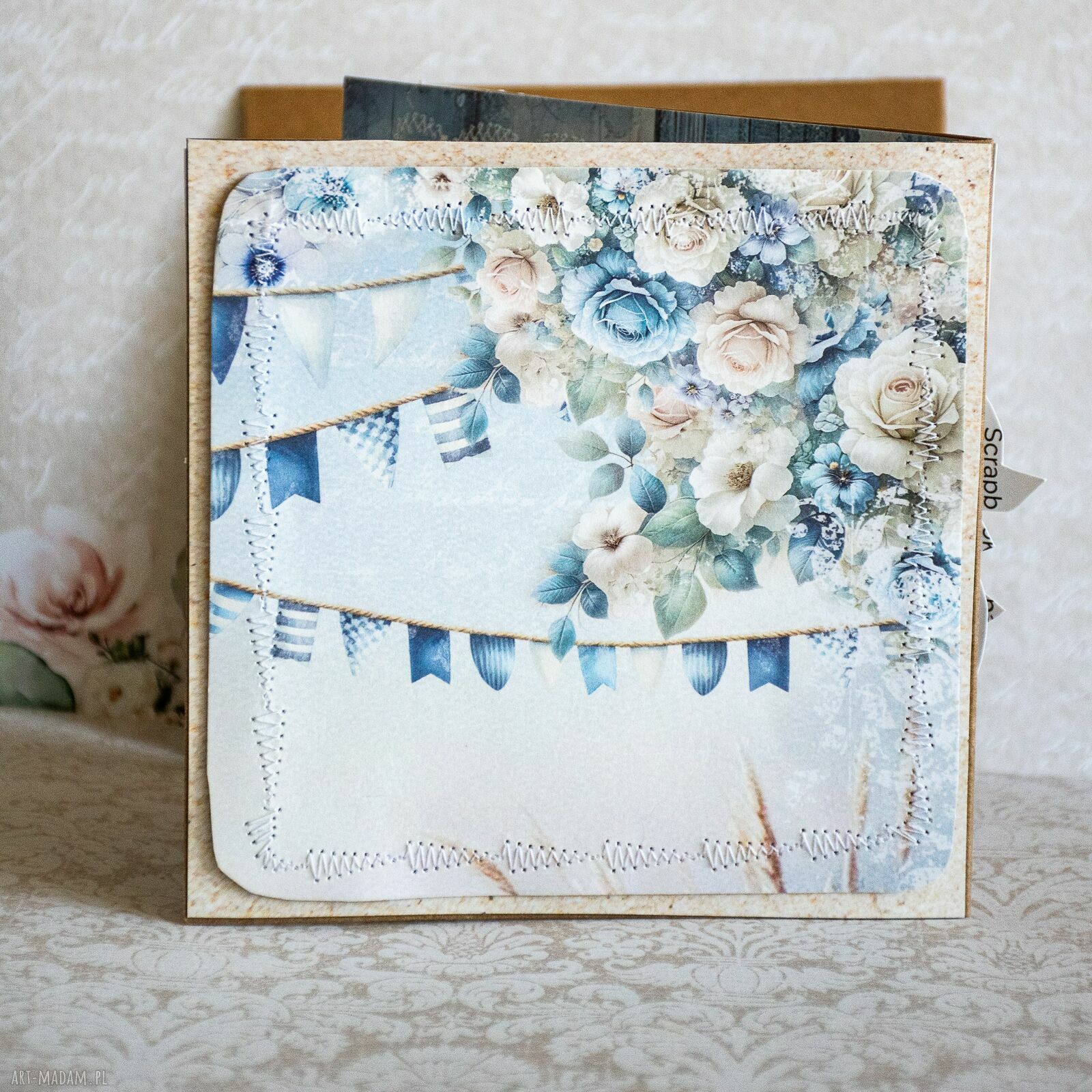 Kartka urodzinowa w stylu scrapbooking "Rośnij szczęśliwie" - bogato zdobiona dla dziewczynki