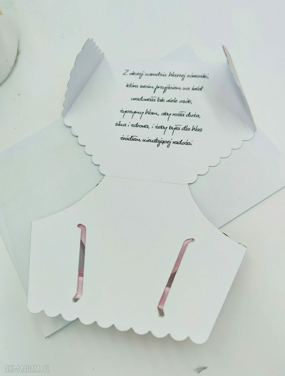 Kartka gratulacyjna z okazji narodzin - Mini Pampers w kratkę różową (z kopertą)