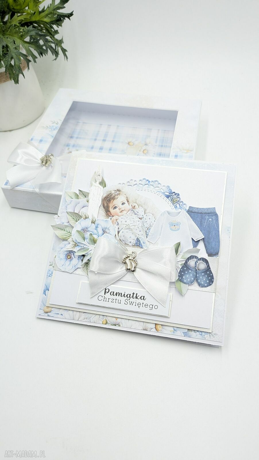 Ręcznie robiona kartka na Chrzest Święty w pudełku dla chłopca (14x14) - scrapbooking 3D