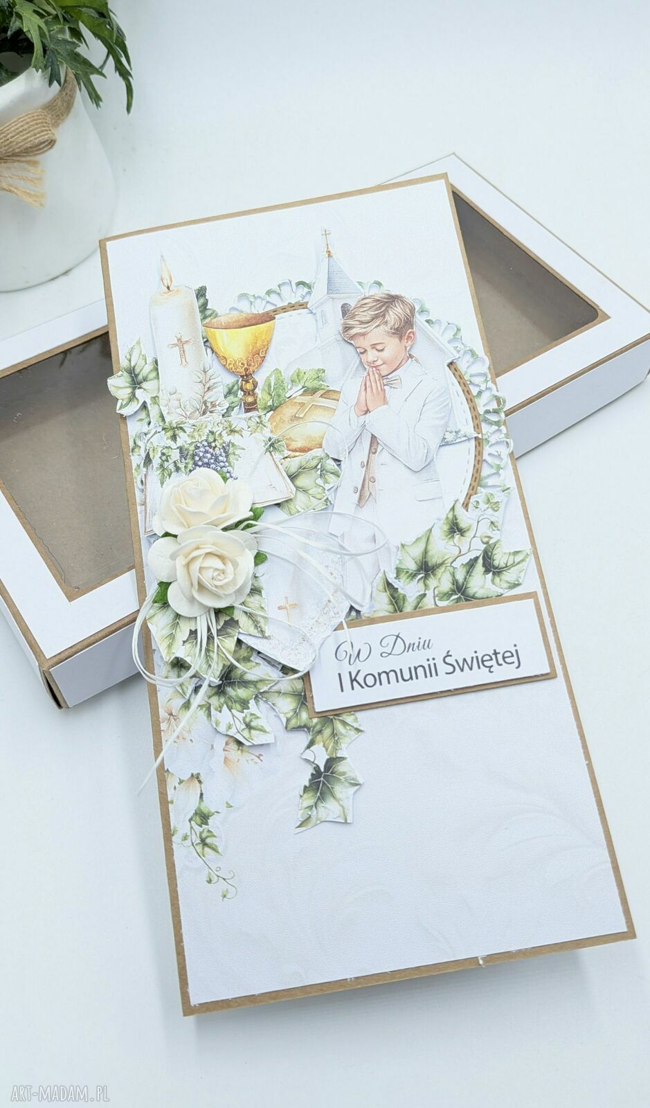 Kartka komunijna ręcznie robiona - z pudełkiem dla chłopca (scrapbooking 3D)