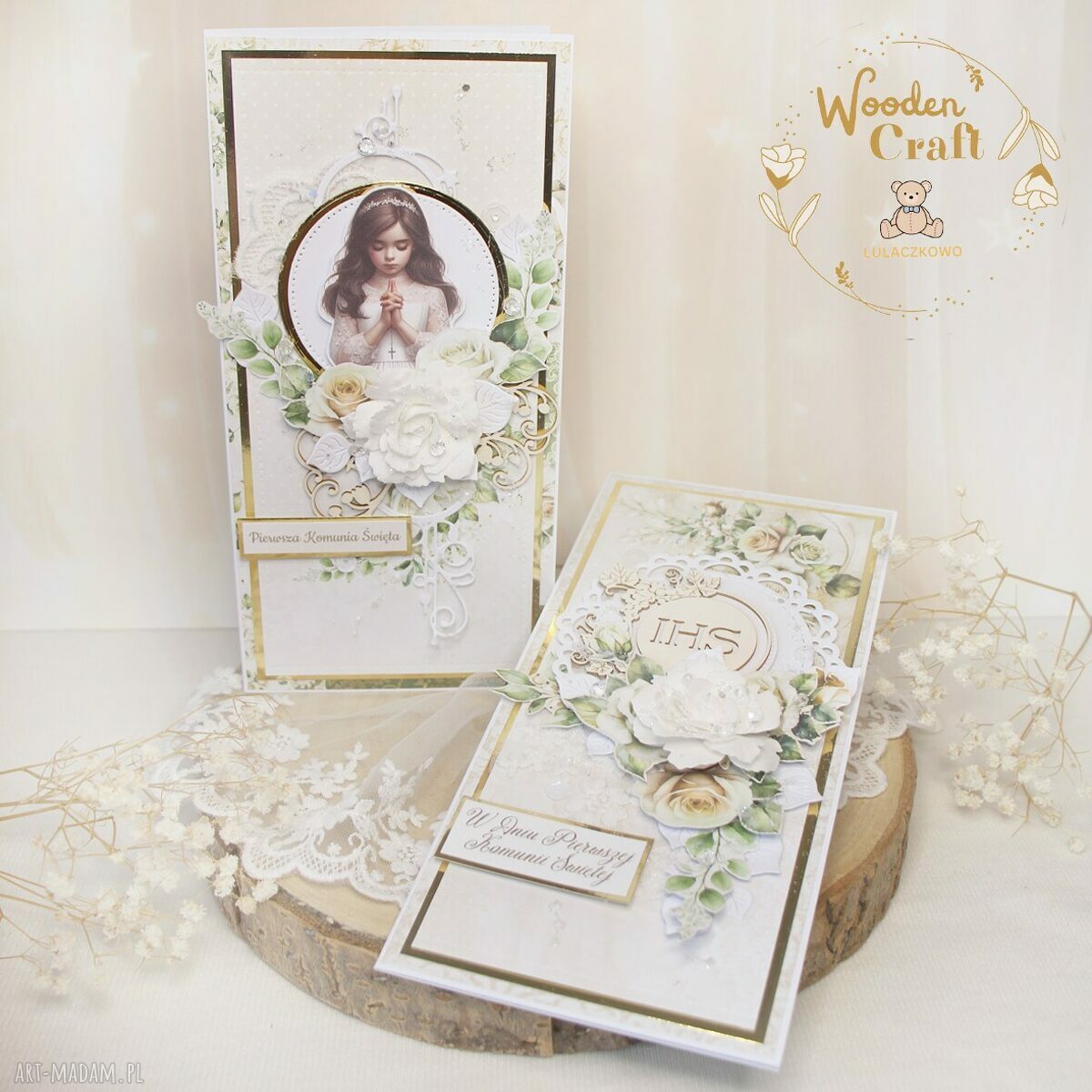 Kartka komunijna White Roses 1 - pamiątka Pierwszej Komunii w białym pudełeczku z okienkiem