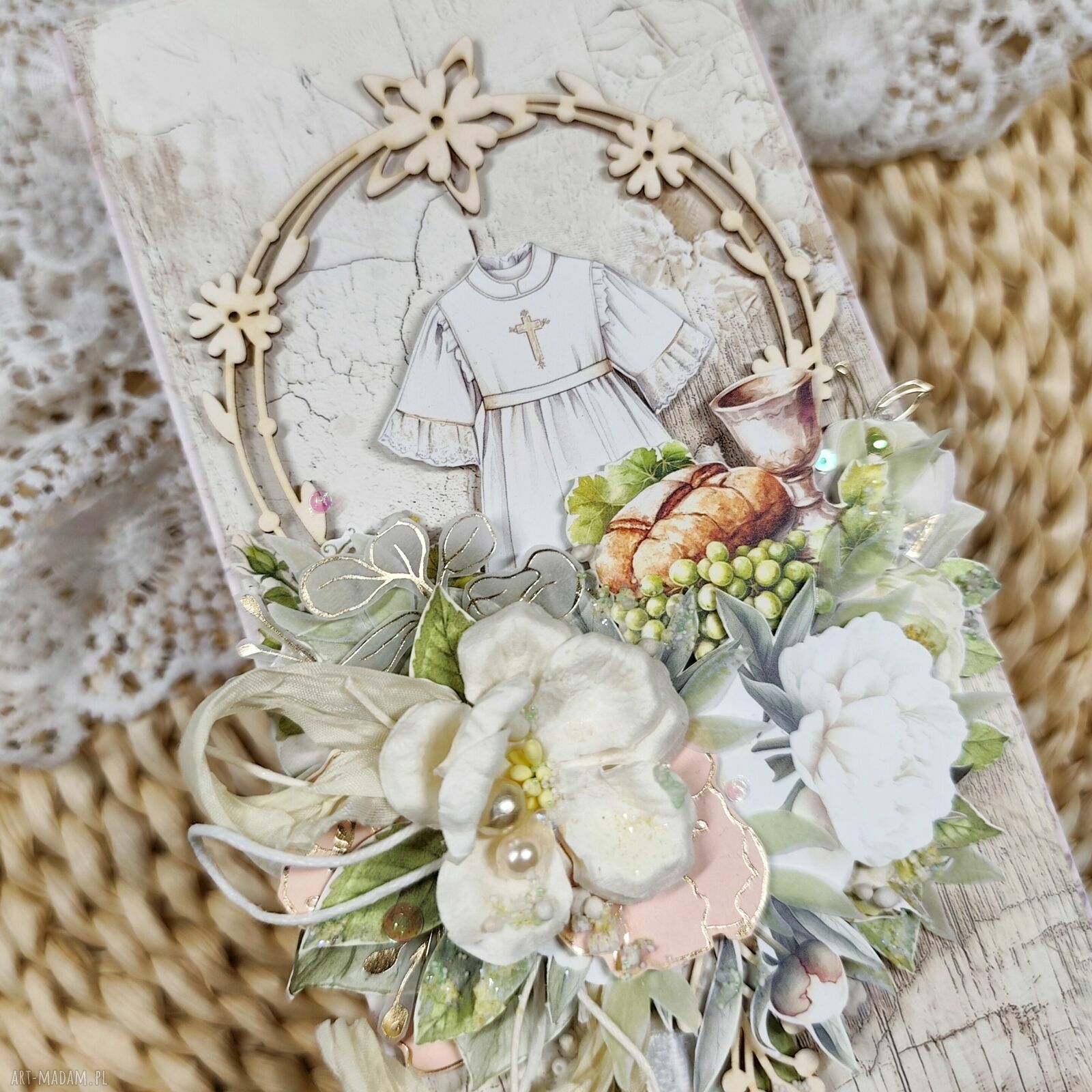 Kartka komunijna - elegancka pamiątka na prezent