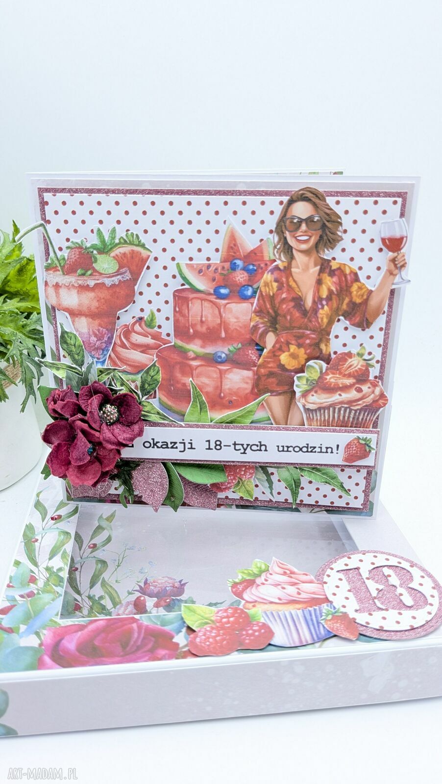 Kartka na 18 urodziny w pudełku - ręcznie robiona scrapbooking