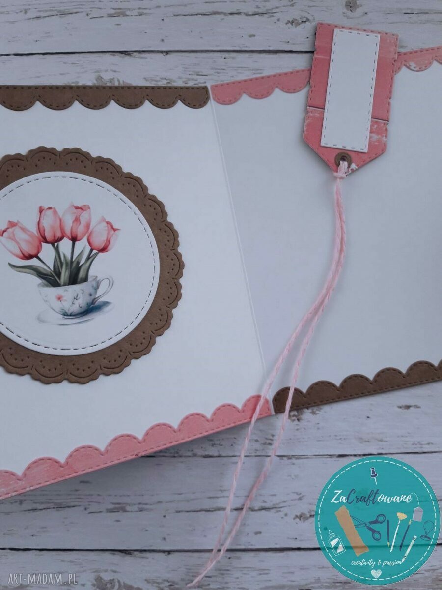 Kartka na Dzień Mamy (lub na inną okazję) z tulipanami w koszu - ręcznie robiona scrapbooking