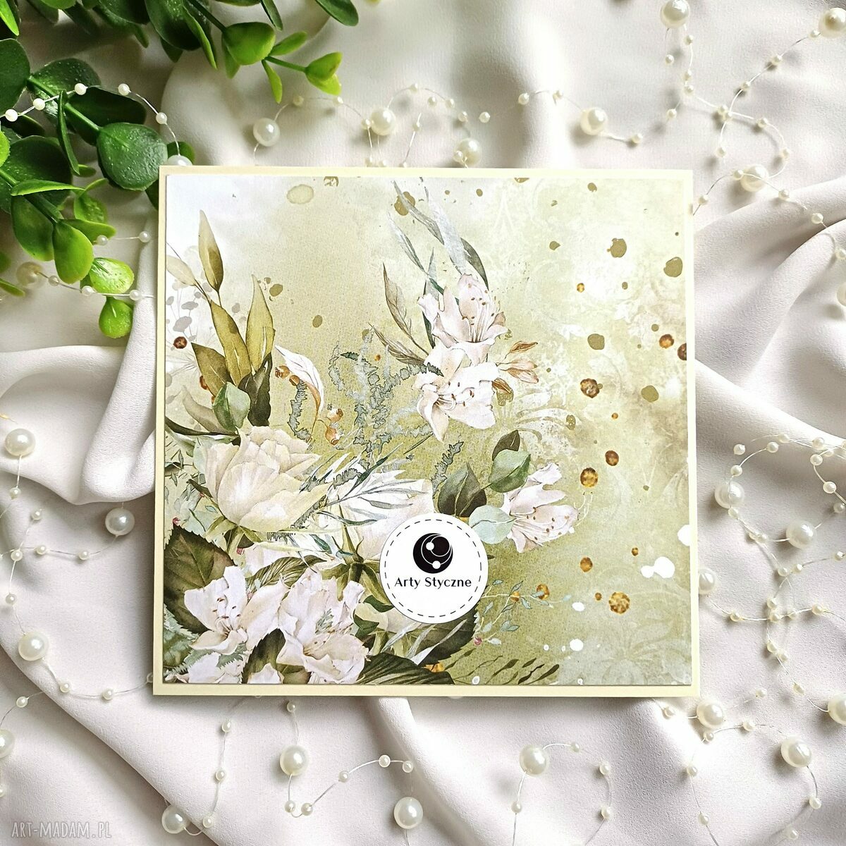 Ręcznie robiona kartka na Pierwszą Komunię Świętą dla dziewczynki 14x14 - scrapbooking w zielono-złotej kompozycji