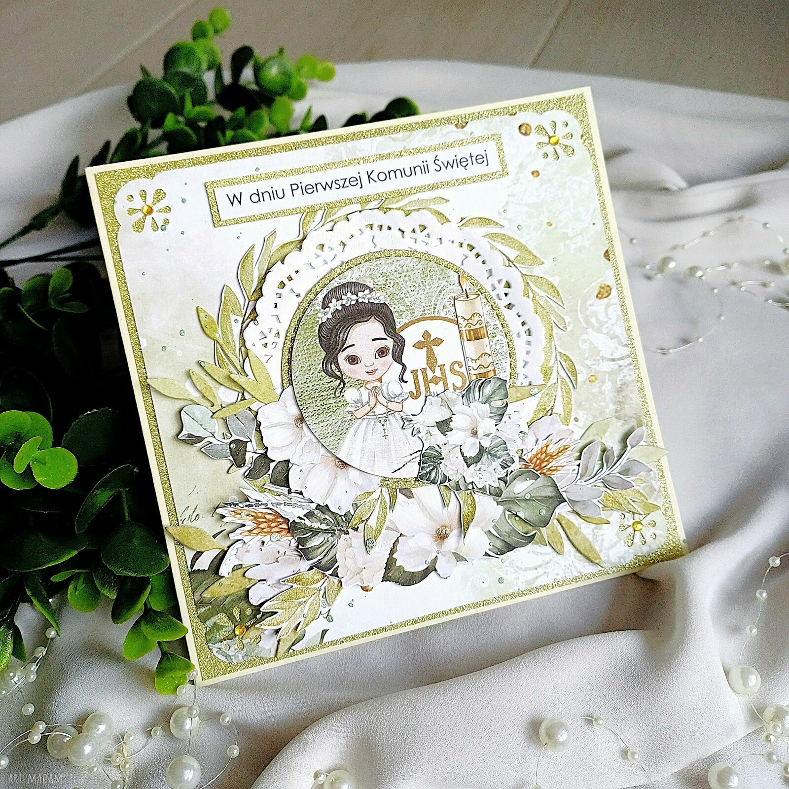 Ręcznie robiona kartka na Pierwszą Komunię Świętą dla dziewczynki 14x14 - scrapbooking w zielono-złotej kompozycji