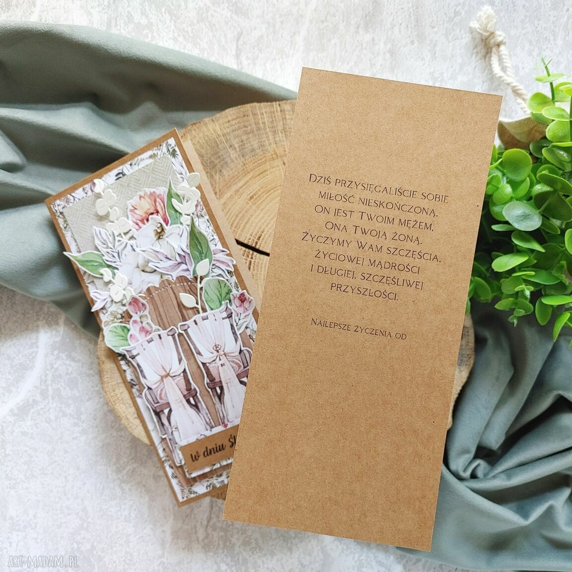 Ręcznie robiona kartka ślubna scrapbooking z życzeniami i kopertą
