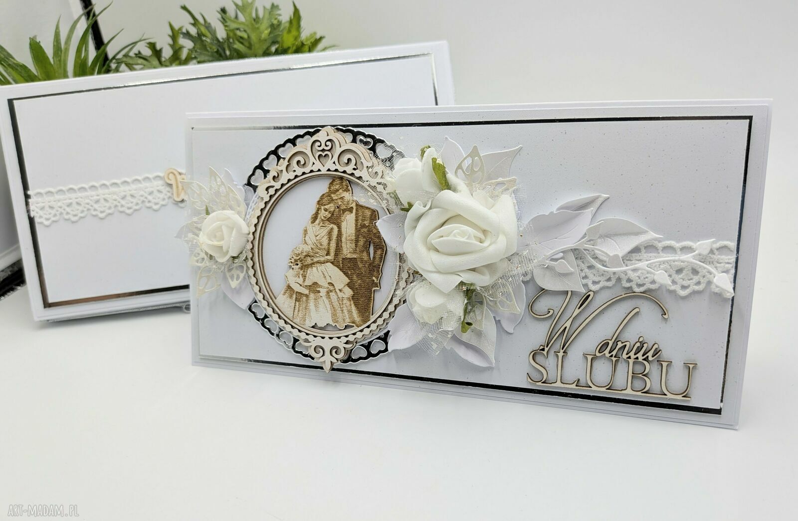 Kartka ślubna DL „W dniu Ślubu” z kwiatami 3D i koronką - ręcznie robiona