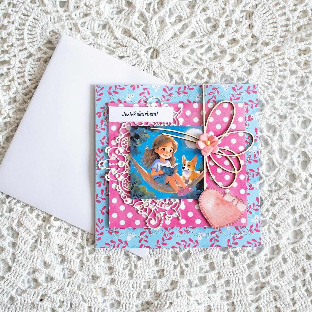 Handmade kartka scrapbooking „Jesteś Skarbem!” dla dziewczynki - pies, brokat i koperta