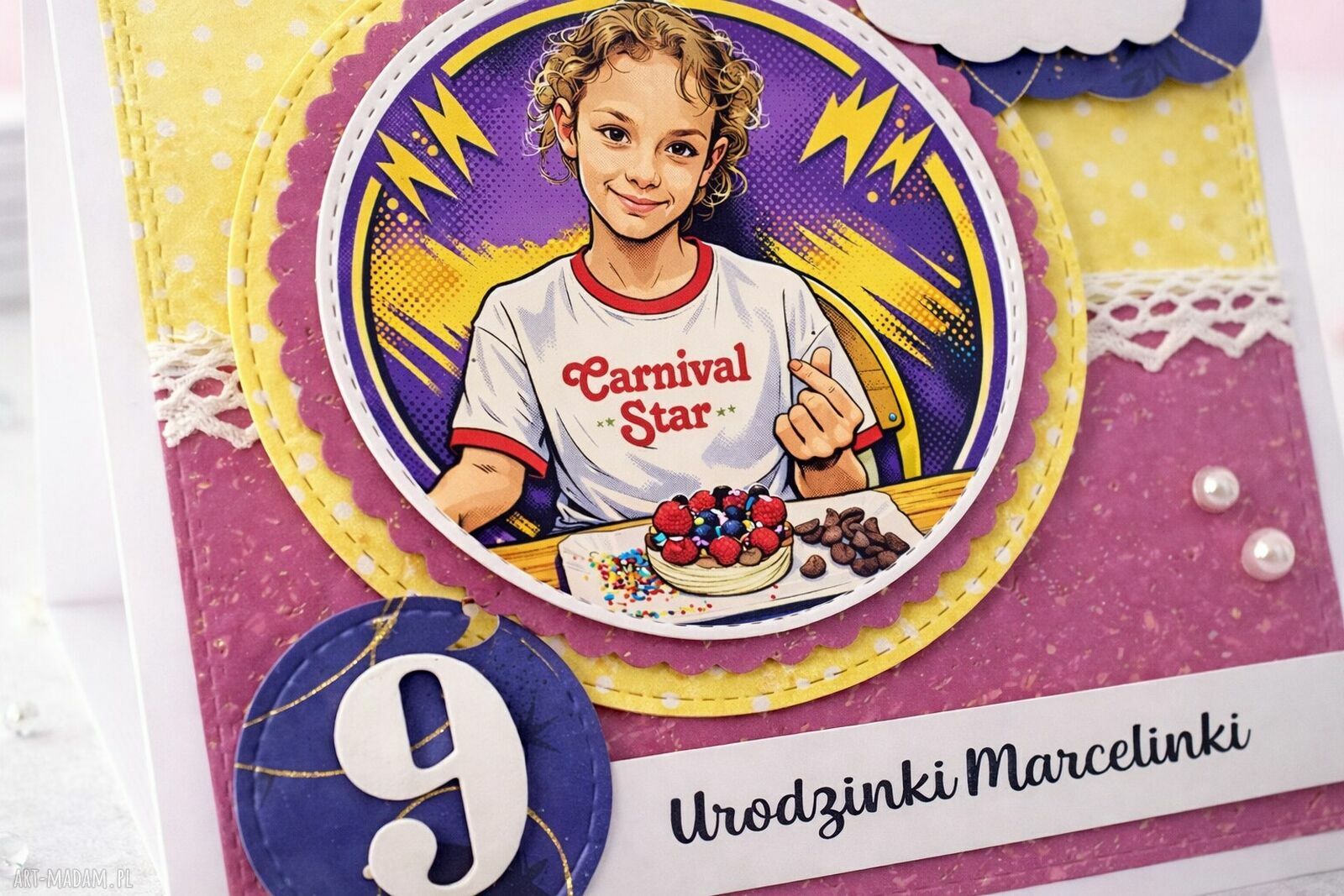 Ręcznie robiona kartka urodzinowa dla dziewczynki w stylu scrapbooking 15x15
