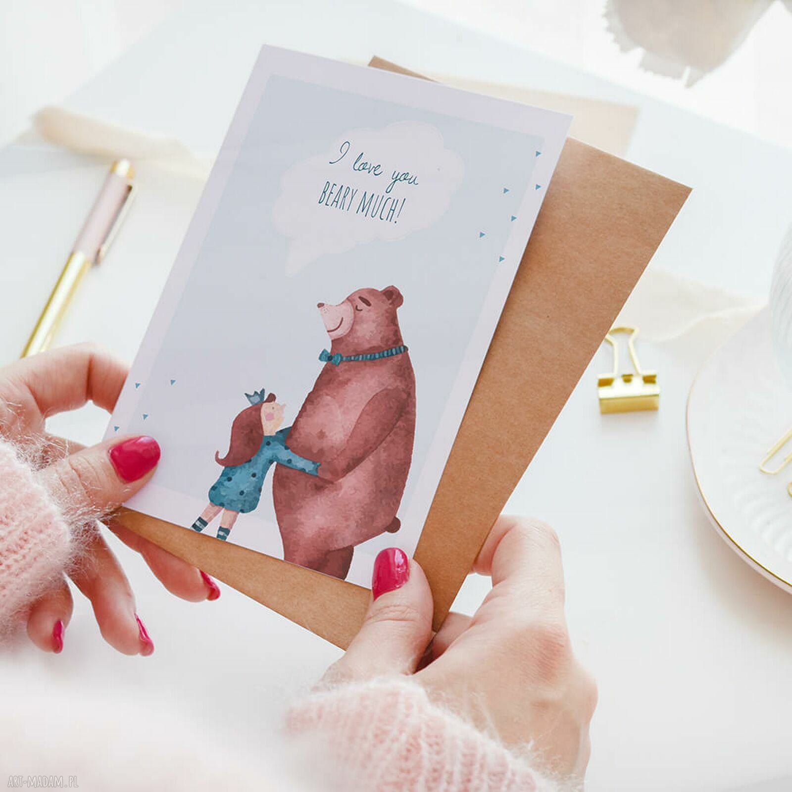 Kartka walentynkowa z misiem - romantyczny karnet miłosny A6 „Love you beary much”
