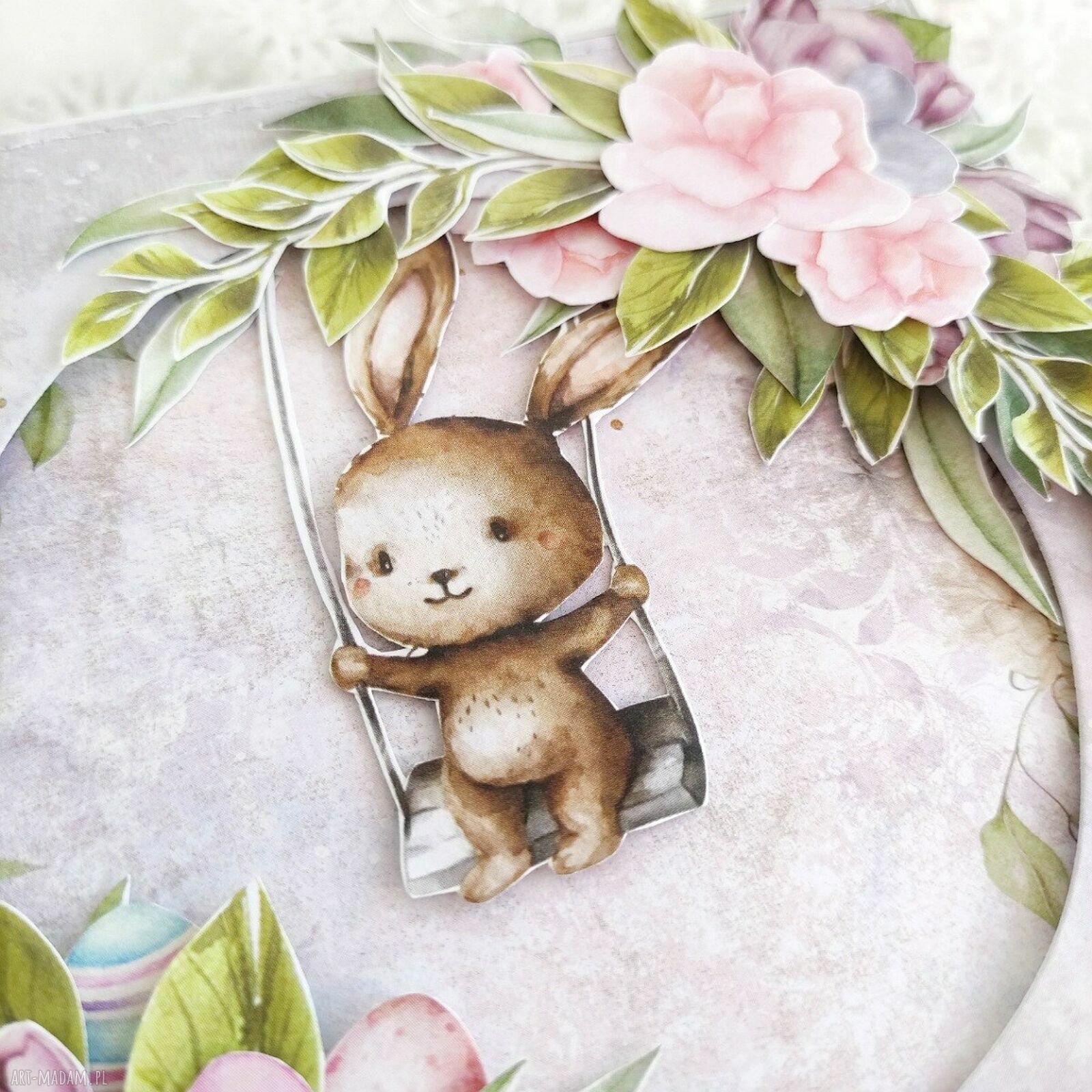 Kartka wielkanocna z życzeniami - ręcznie robiona z koronką i kwiatami, 15x15 cm
