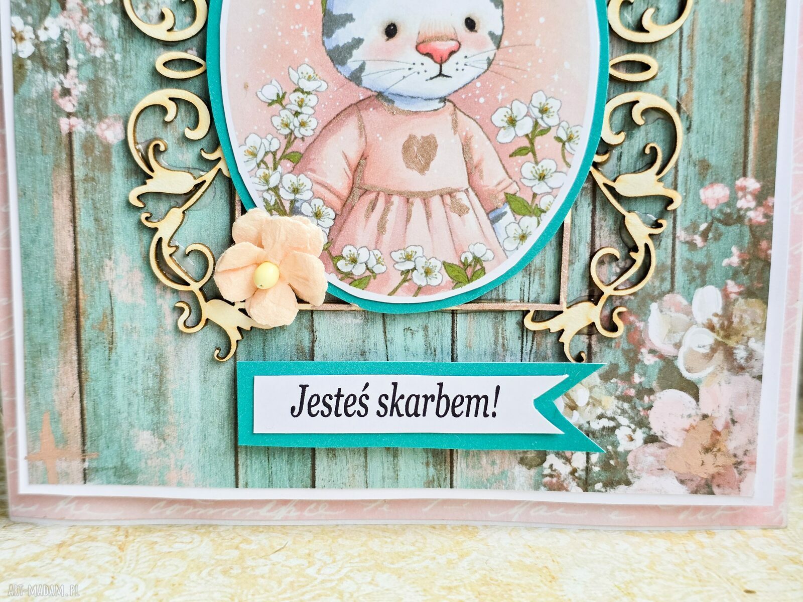 Kartka scrapbooking na roczek dla dziewczynki - Jesteś skarbem z białym tygryskiem