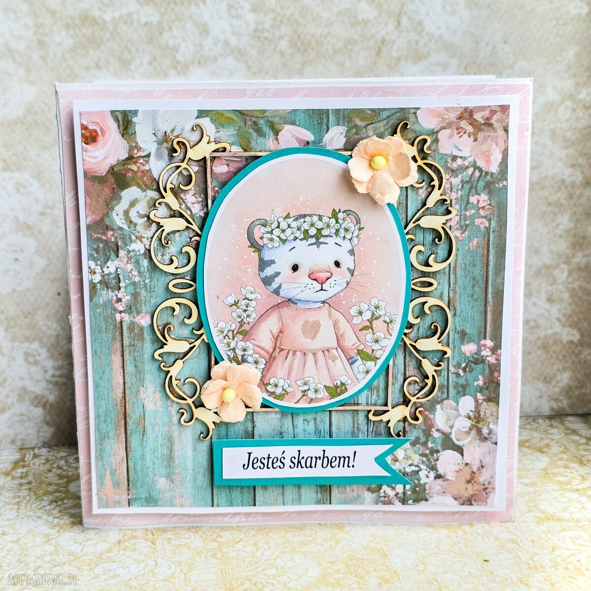 Kartka scrapbooking na roczek dla dziewczynki - Jesteś skarbem z białym tygryskiem