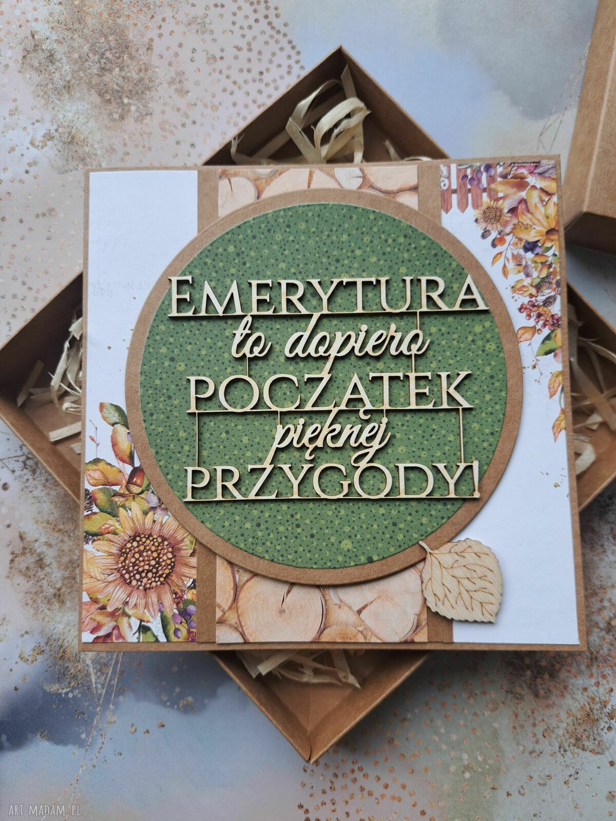 Kartka z okazji przejścia na emeryturę w pudełku