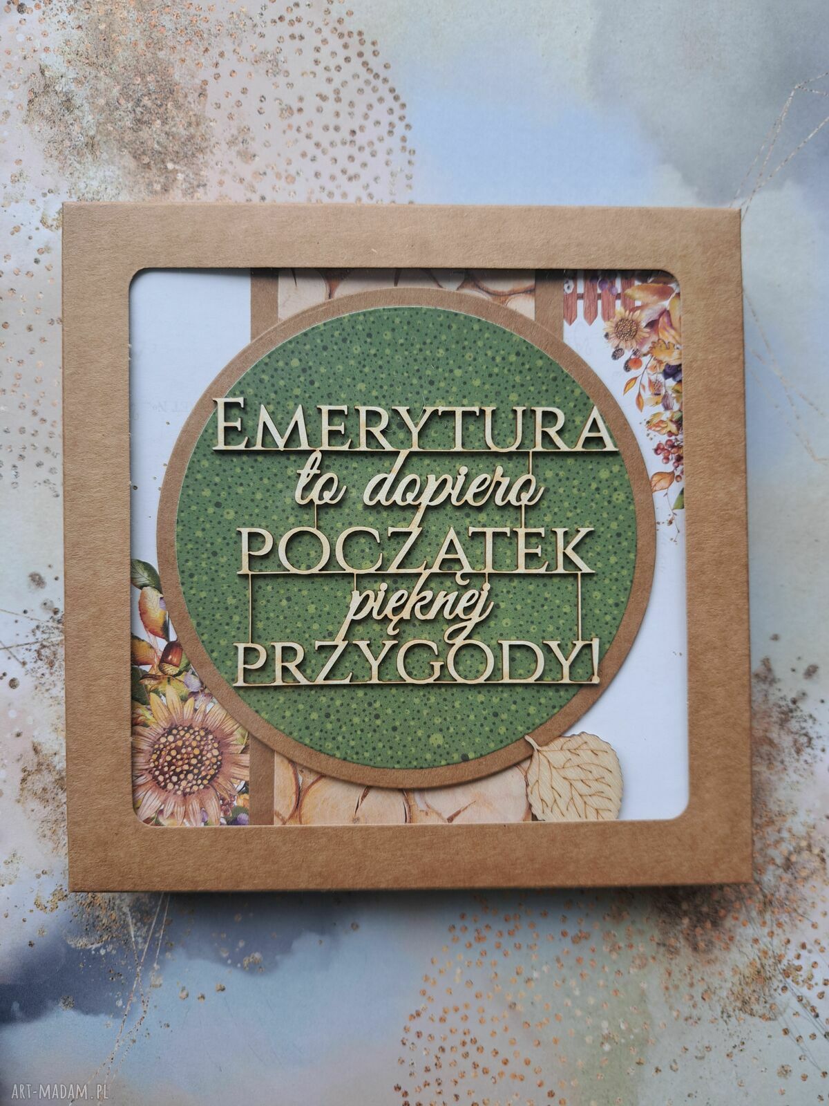 Kartka z okazji przejścia na emeryturę w pudełku