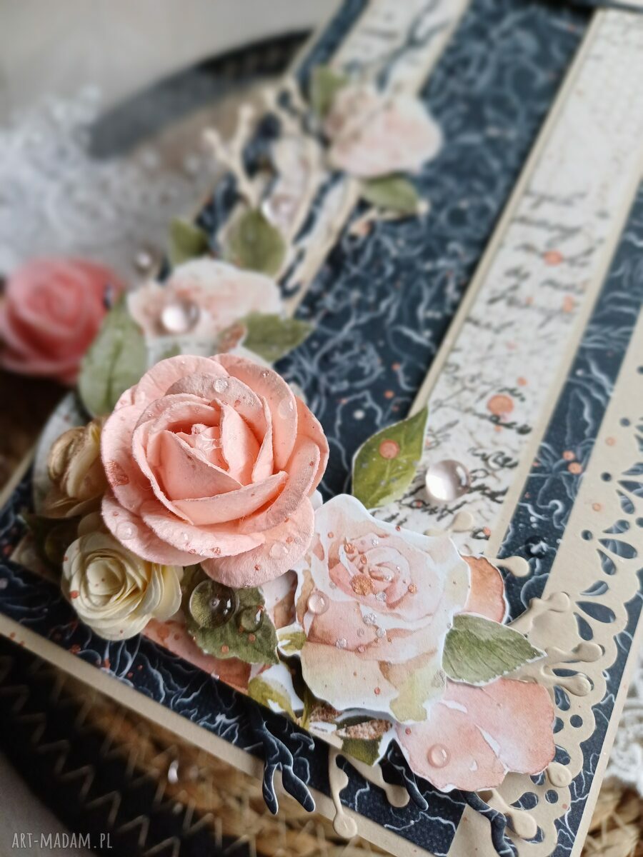 Kartka scrapbooking z różami i tekstem motywacyjnym na wiele okazji