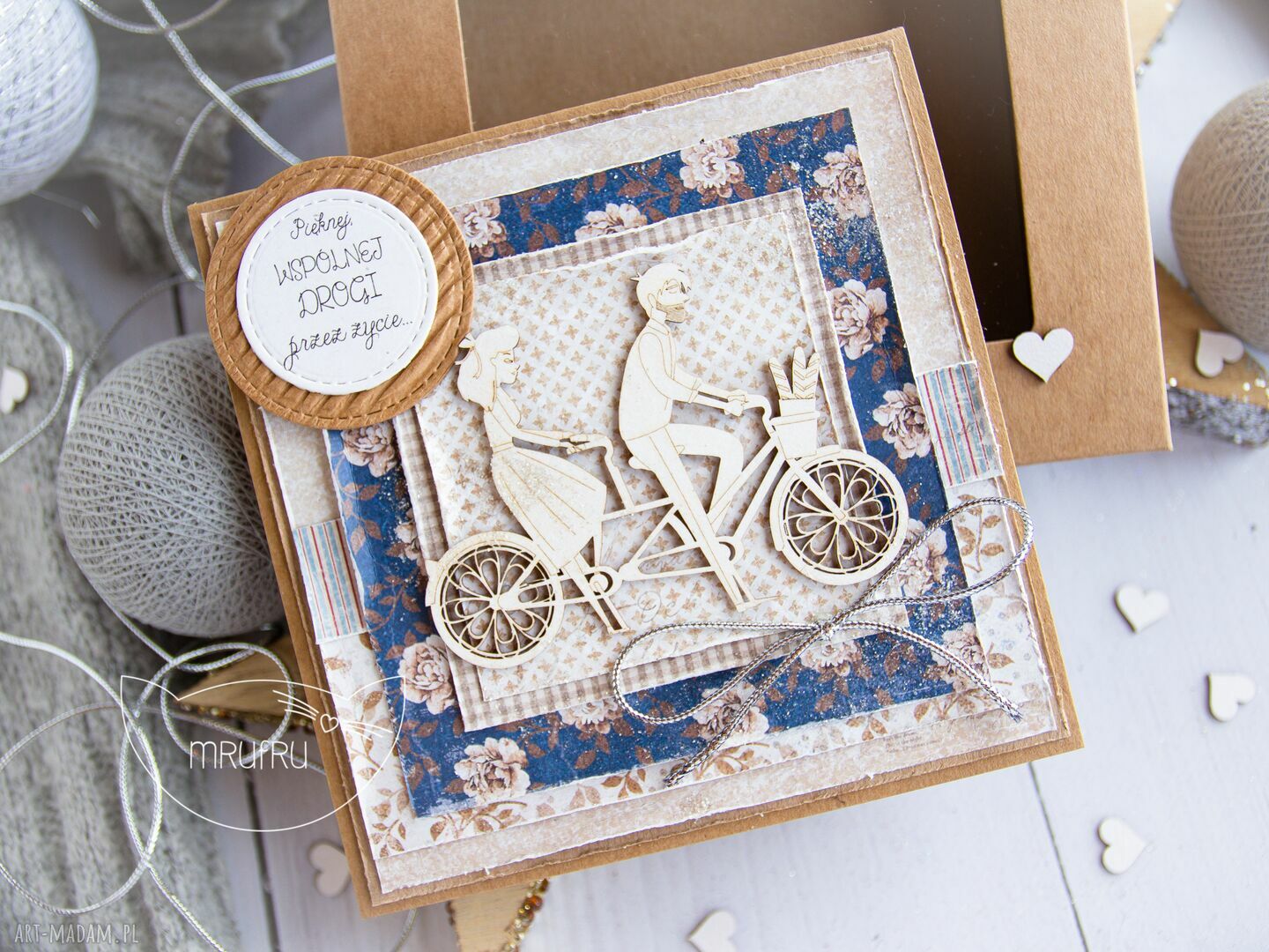 scrapbooking kartki: Kartka ZAKOCHANI dla drugiej połówki, pary lub w dniu ślubu / pudełeczko