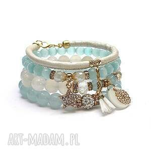 light blue and white vol 2 14-04-22 set