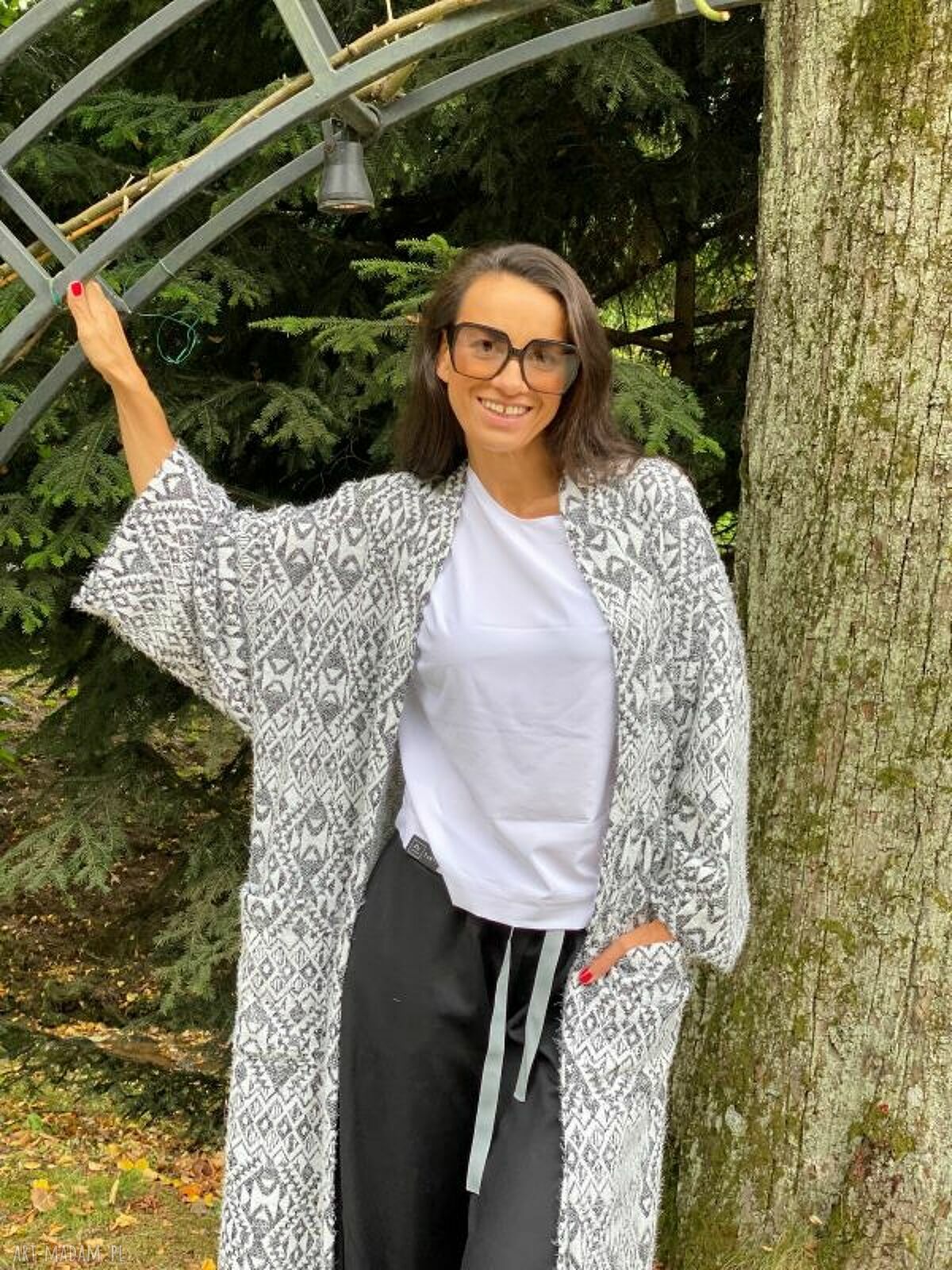 Kimono sweter narzutka na lato - uniwersalna miękkość Nun. mi