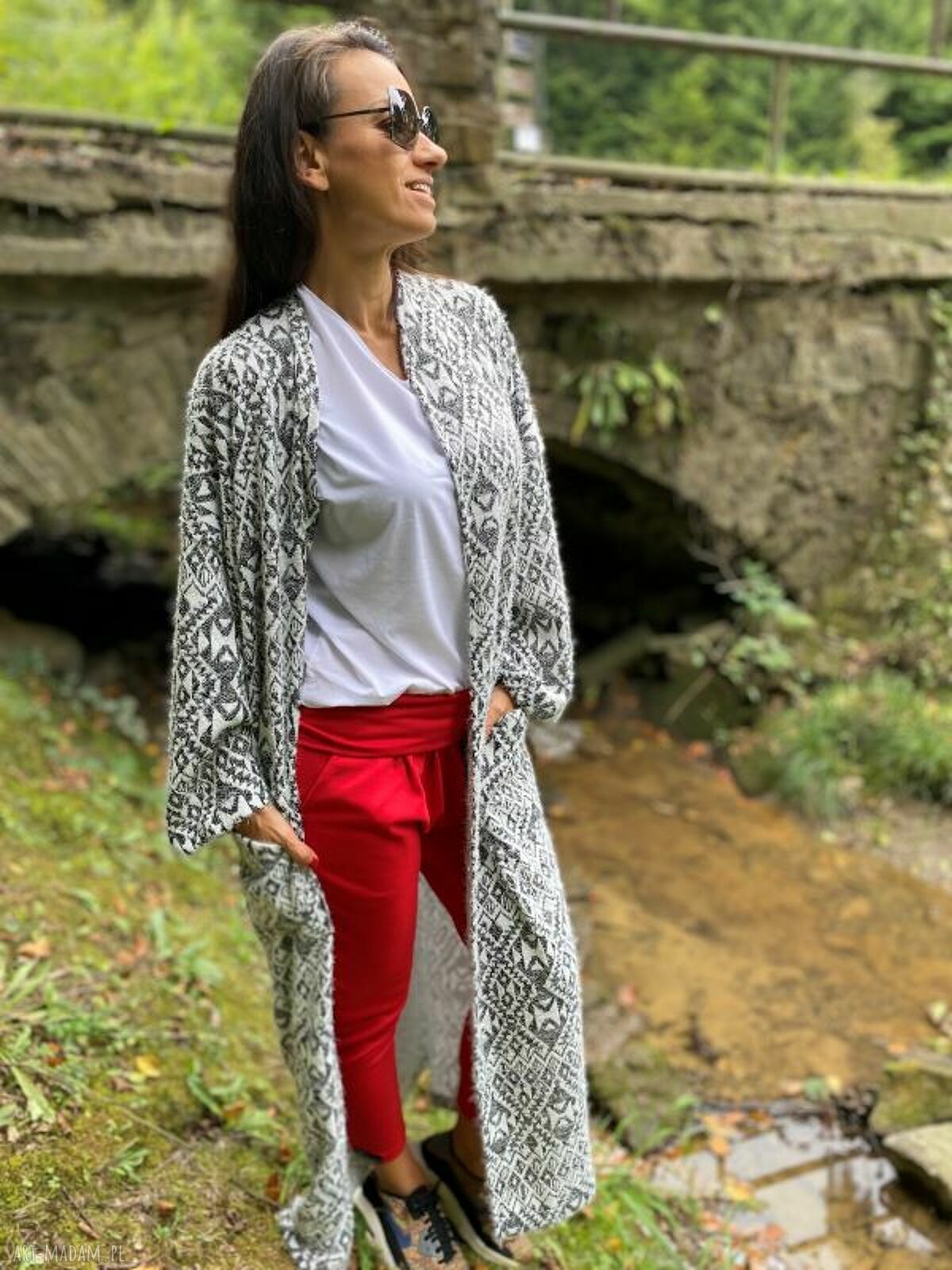 Kimono sweter narzutka na lato - uniwersalna miękkość Nun. mi