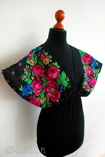 Kimonowa bluzka folk w kwiaty - styl kimono