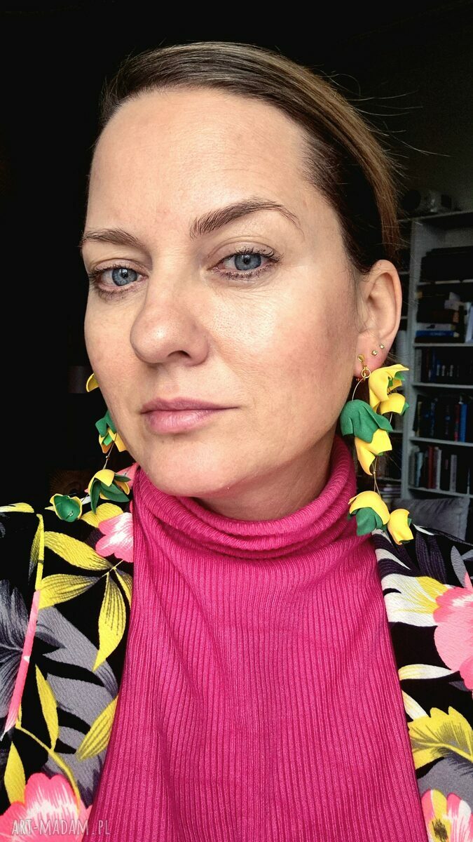 Zielone klipsy boho folk z kwiatami i piórami - długie, lekkie i ręcznie robione