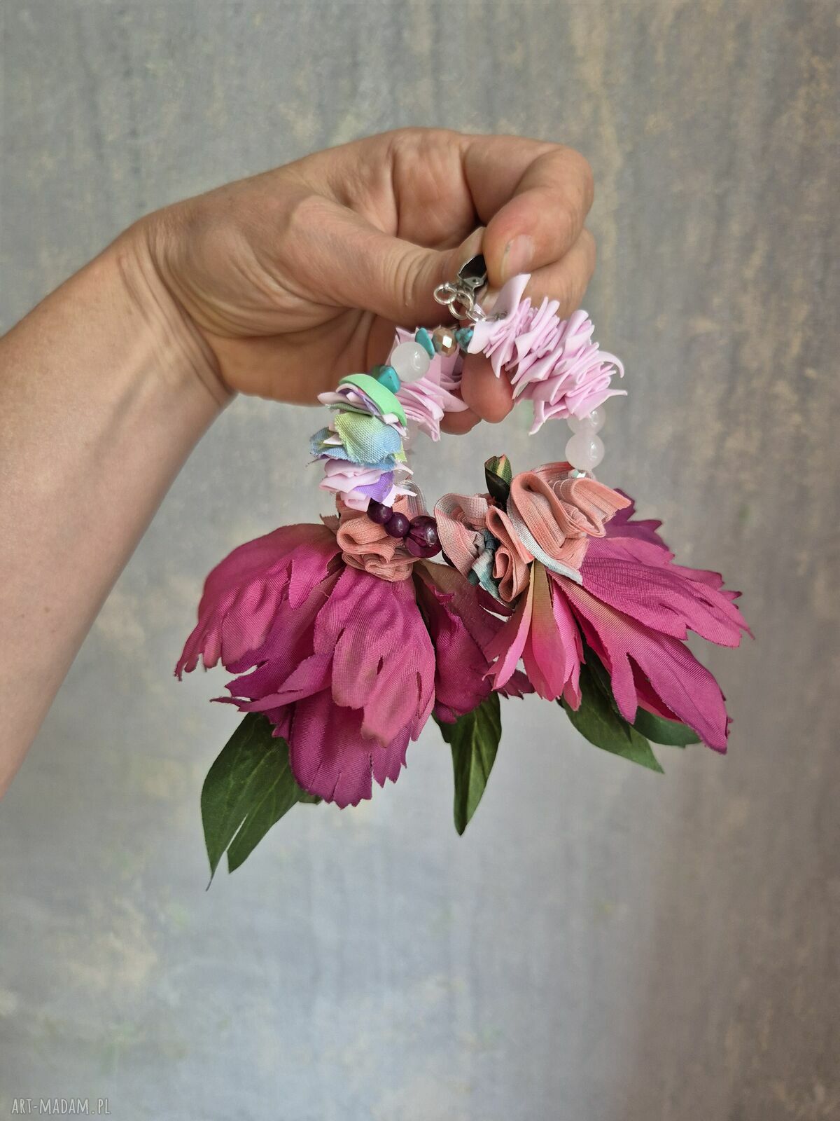 Klipsy kwiatowe handmade - kolorowy bukiet na ucho