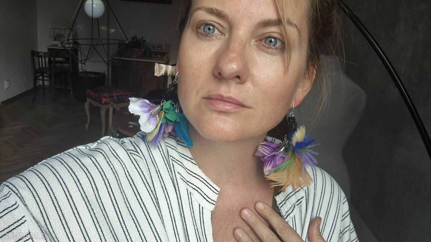 Klipsy pióra i kwiaty - duże boho Frida