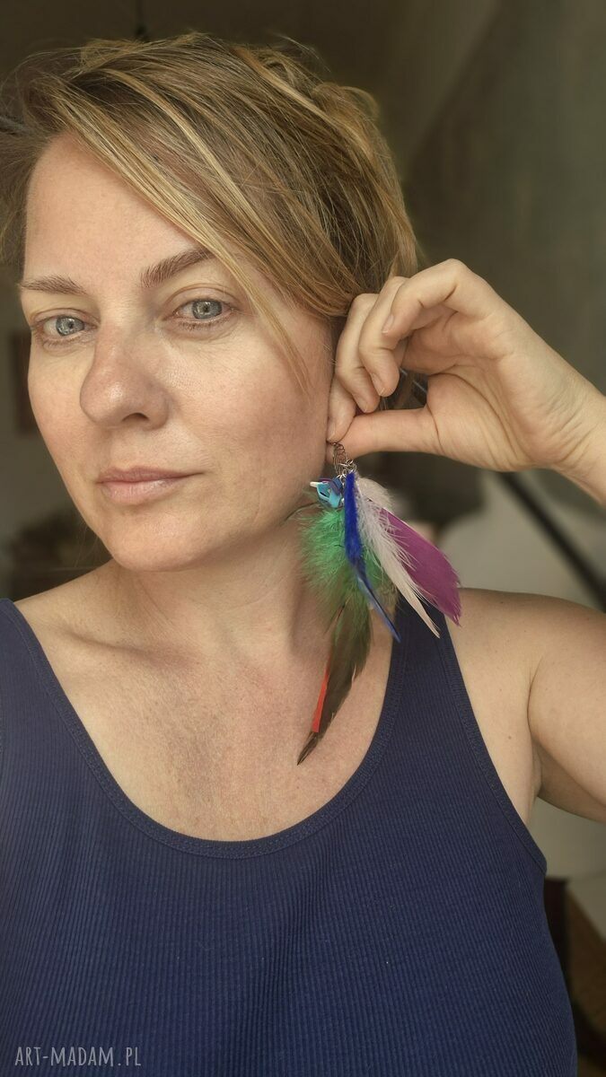 Kolorowe klipsy z piór - lekkie boho, ręcznie robione Ruda Klara